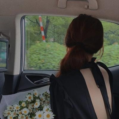 机场实拍：头部网红代言翻车，双方工作室齐声否认